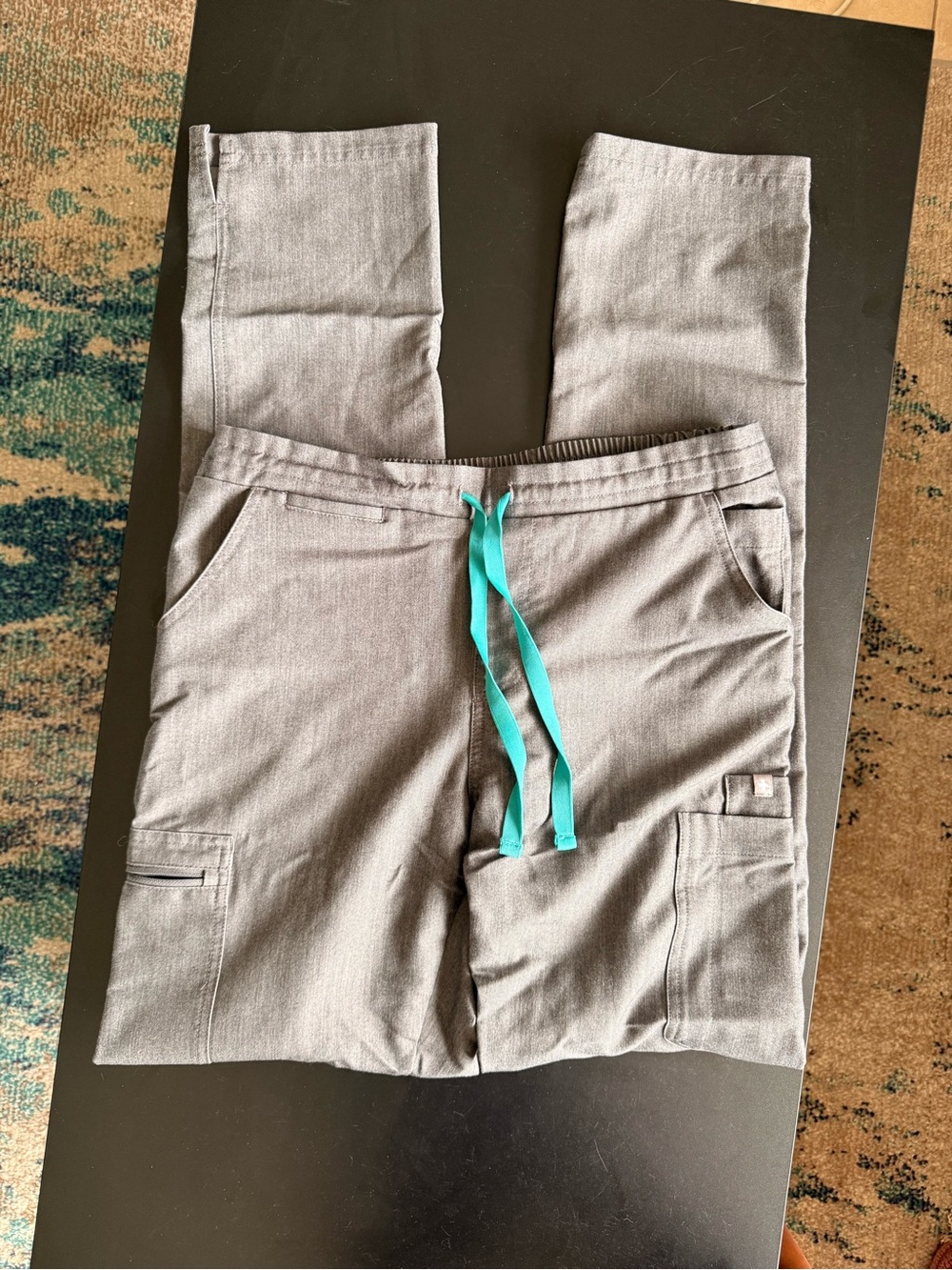 Figs Yola Graphite Scrub Bottom